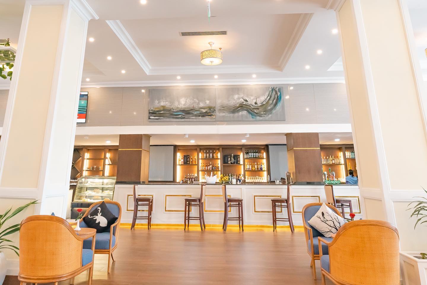 Lobby Elegance